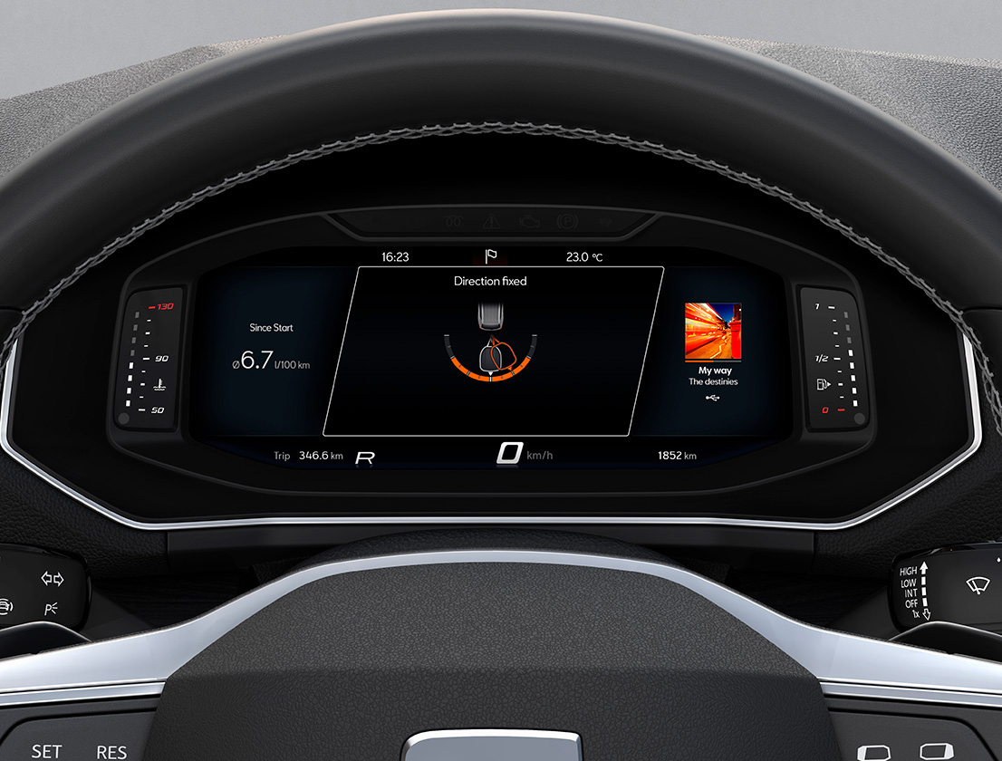 The SEAT Tarraco XPERIENCE digital display and steering wheel